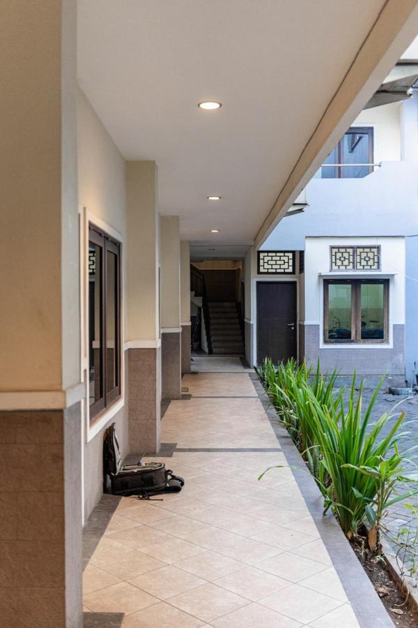 Reddoorz Near Bahu Mall Manado Malalayang Ngoại thất bức ảnh